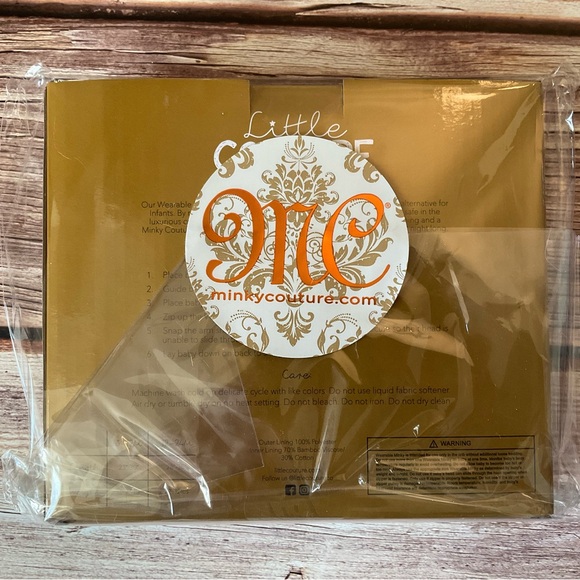 2- Wearble Minky Infant Blankets NIB 3-12 months - Picture 2 of 10